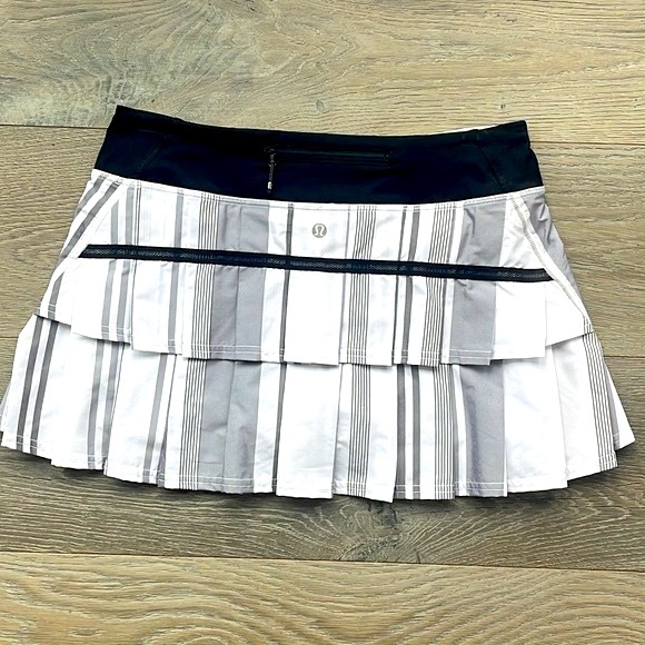 Lululemon Run:Pace Setter Pleated Tennis Skort/Skirt Groovy Striped Gray&White-6 - Picture 4 of 11